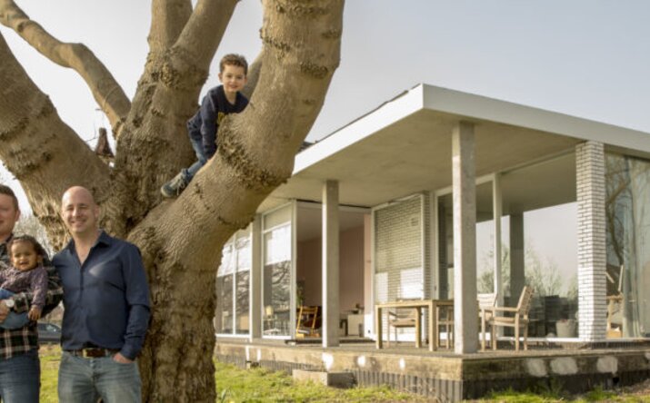 Koen en Sander bij verduurzaamde Rietveld woning
